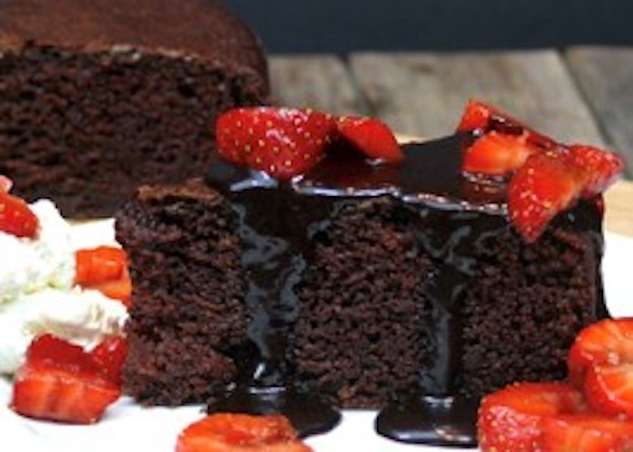 Six Minute Chocolate Cake  with Chocolate Balsamic Icing